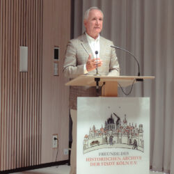 Burkhard von der Mühlen am Rednerpult